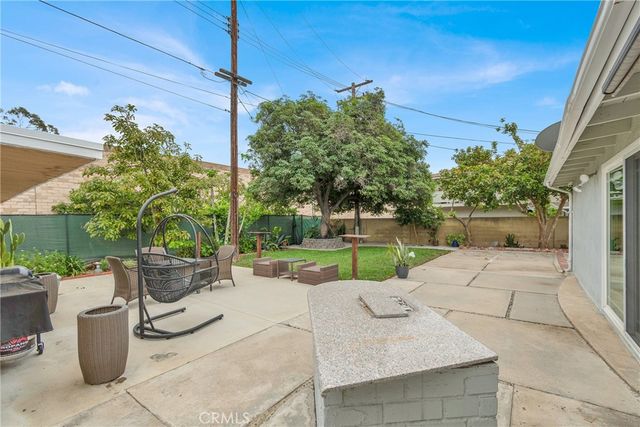 2501 Deodar st, Santa Ana, CA 92705