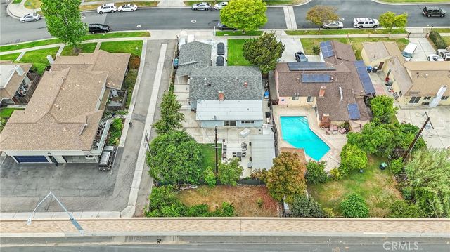 2501 Deodar st, Santa Ana, CA 92705