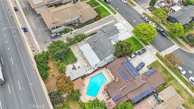 2501 Deodar st, Santa Ana, CA 92705