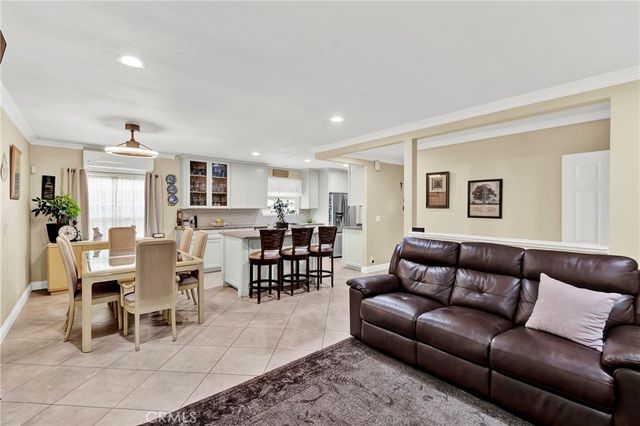 2501 Deodar st, Santa Ana, CA 92705