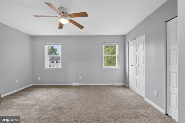 46 VILLAGE DR, Dover, DE 19904