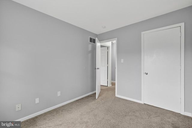 46 VILLAGE DR, Dover, DE 19904