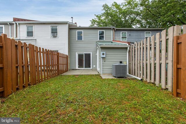 46 VILLAGE DR, Dover, DE 19904