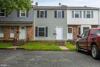 46 VILLAGE DR, Dover, DE 19904