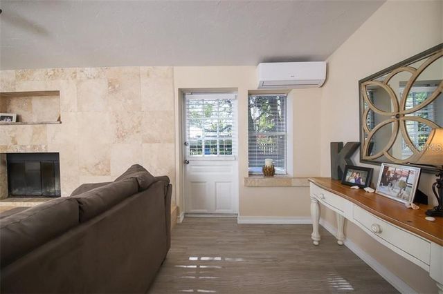 2060 SUNNYSIDE PLACE, Sarasota, FL 34239