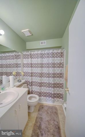 703 ABERDEEN LN, Blackwood, NJ 08012