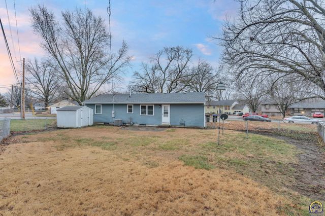 2600 SW Belle AVE, Topeka, KS 66614