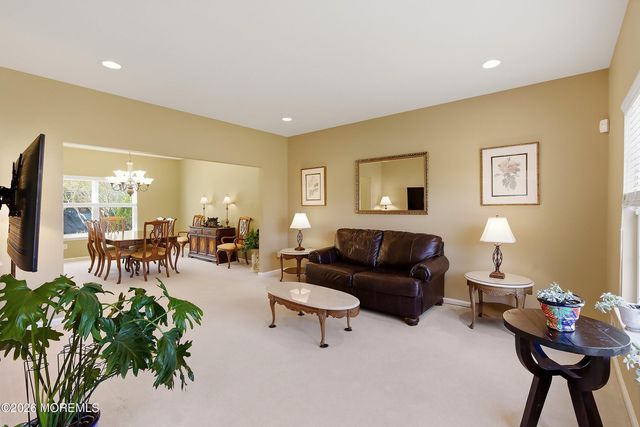 6 Etty Court, Manchester, NJ 08759