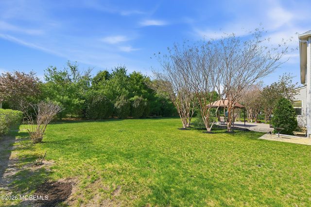 6 Etty Court, Manchester, NJ 08759