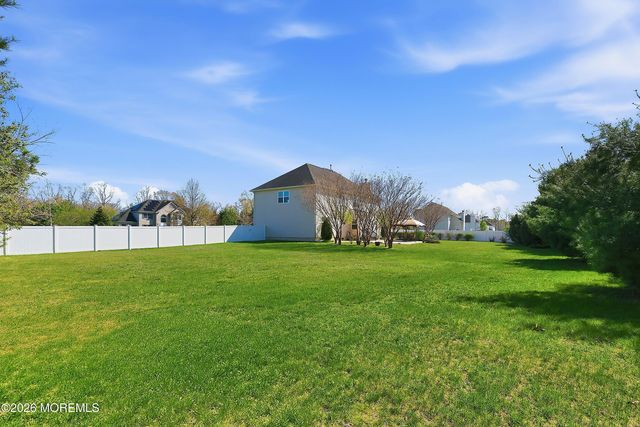 6 Etty Court, Manchester, NJ 08759