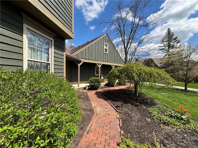 925 Scenic Knoll, Tipp City, OH 45371