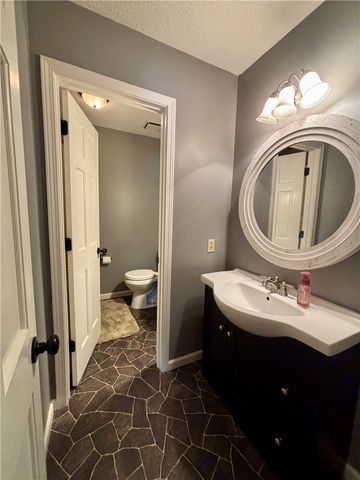 925 Scenic Knoll, Tipp City, OH 45371