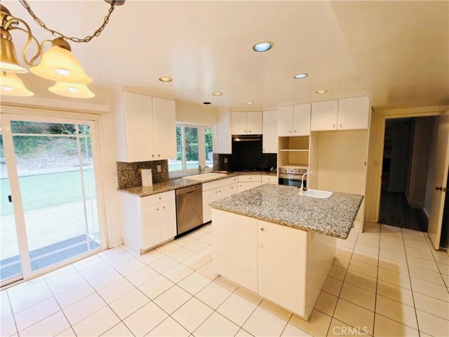 5763 Valerie, Woodland Hills, CA 91367