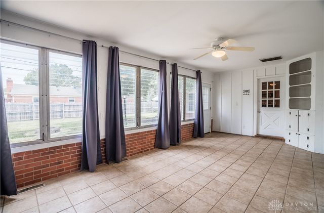 187 Cheltenham Drive, Washington Twp, OH 45459