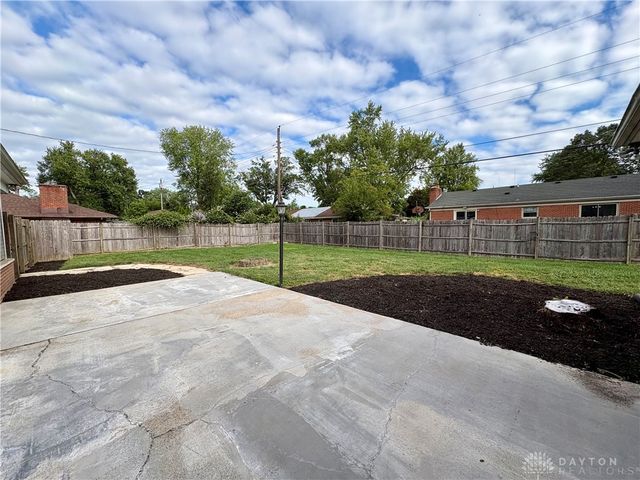 187 Cheltenham Drive, Washington Twp, OH 45459