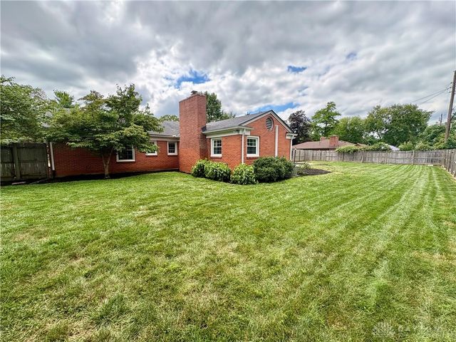 187 Cheltenham Drive, Washington Twp, OH 45459