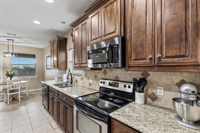 4023 Wagon Wheel Drive, Sanger, TX 76266