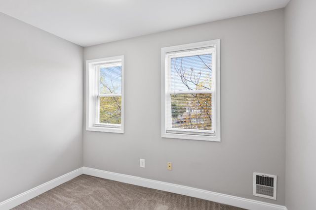 10 TAYLOR AVE, Audubon, NJ 08106