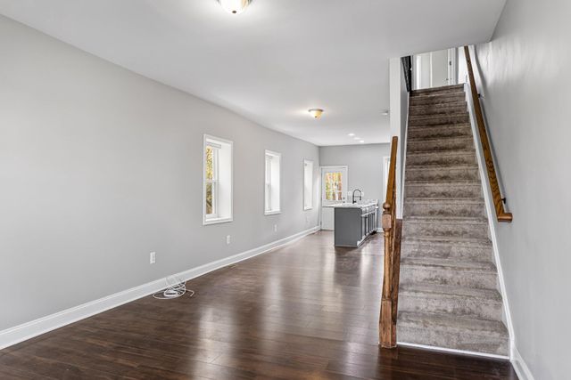 10 TAYLOR AVE, Audubon, NJ 08106