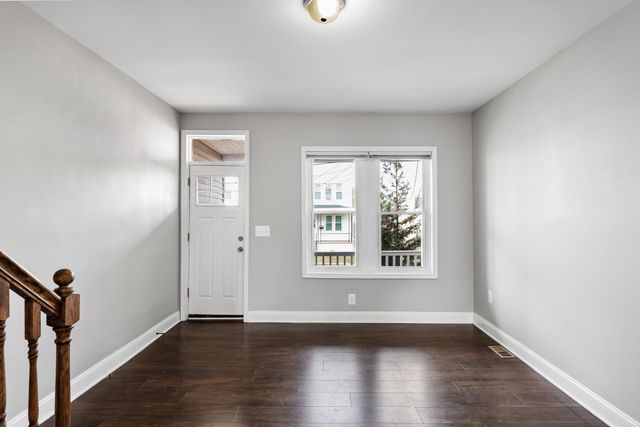 10 TAYLOR AVE, Audubon, NJ 08106