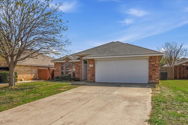 3205 Muleshoe Lane, Fort Worth, TX 76179