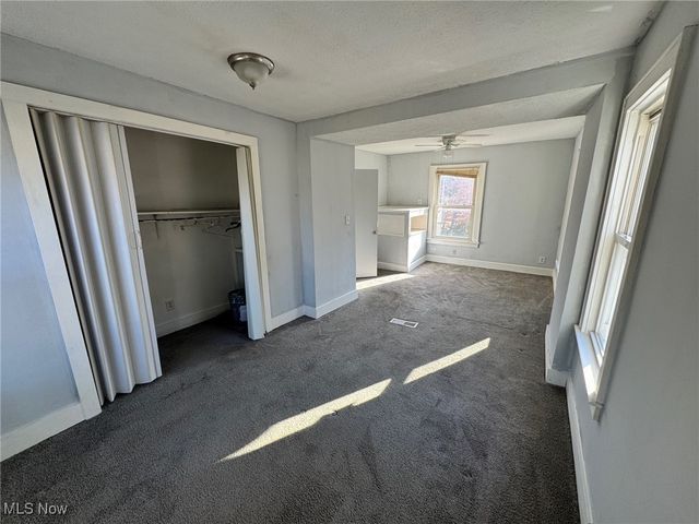 102 E Brookside Avenue, Akron, OH 44301