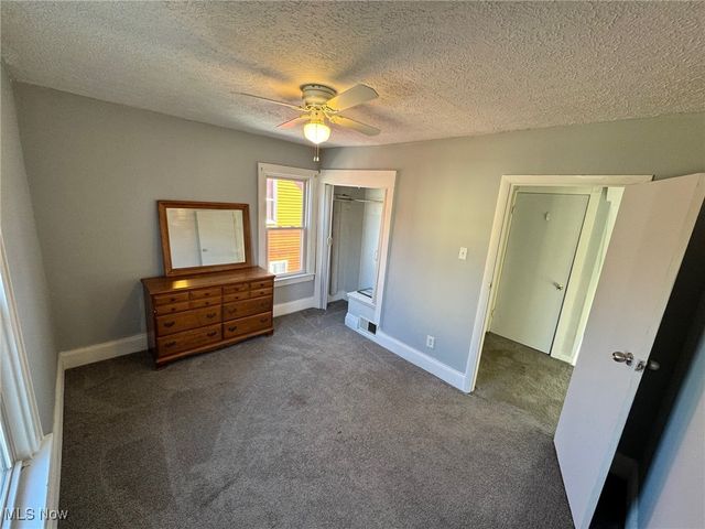 102 E Brookside Avenue, Akron, OH 44301