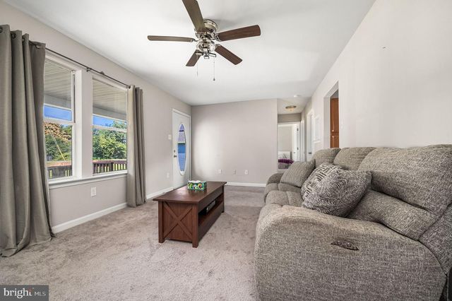 68 DALE DR, Colonial Beach, VA 22443