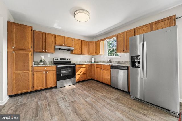 68 DALE DR, Colonial Beach, VA 22443