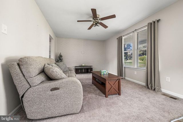 68 DALE DR, Colonial Beach, VA 22443