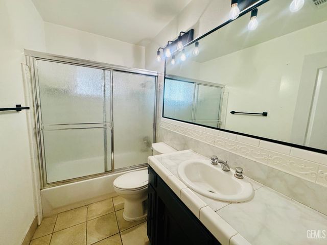 3613 Granada Avenue, Bakersfield, CA 93309