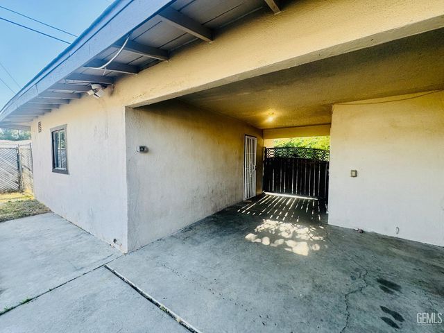 3613 Granada Avenue, Bakersfield, CA 93309