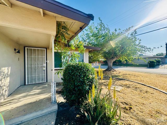 3613 Granada Avenue, Bakersfield, CA 93309