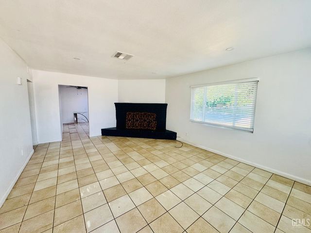 3613 Granada Avenue, Bakersfield, CA 93309