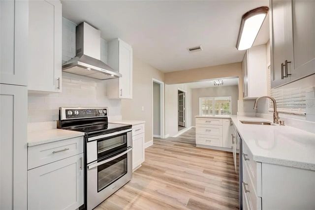 4223 E PINE HILL CIRCLE, Orlando, FL 32808