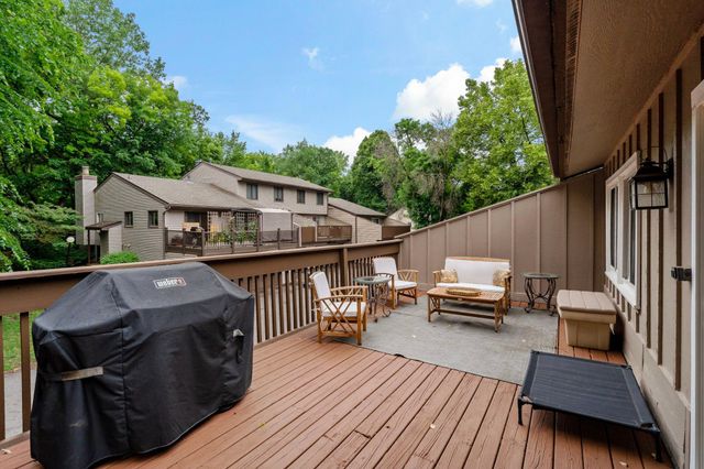 241 River Woods Lane, Burnsville, MN 55337