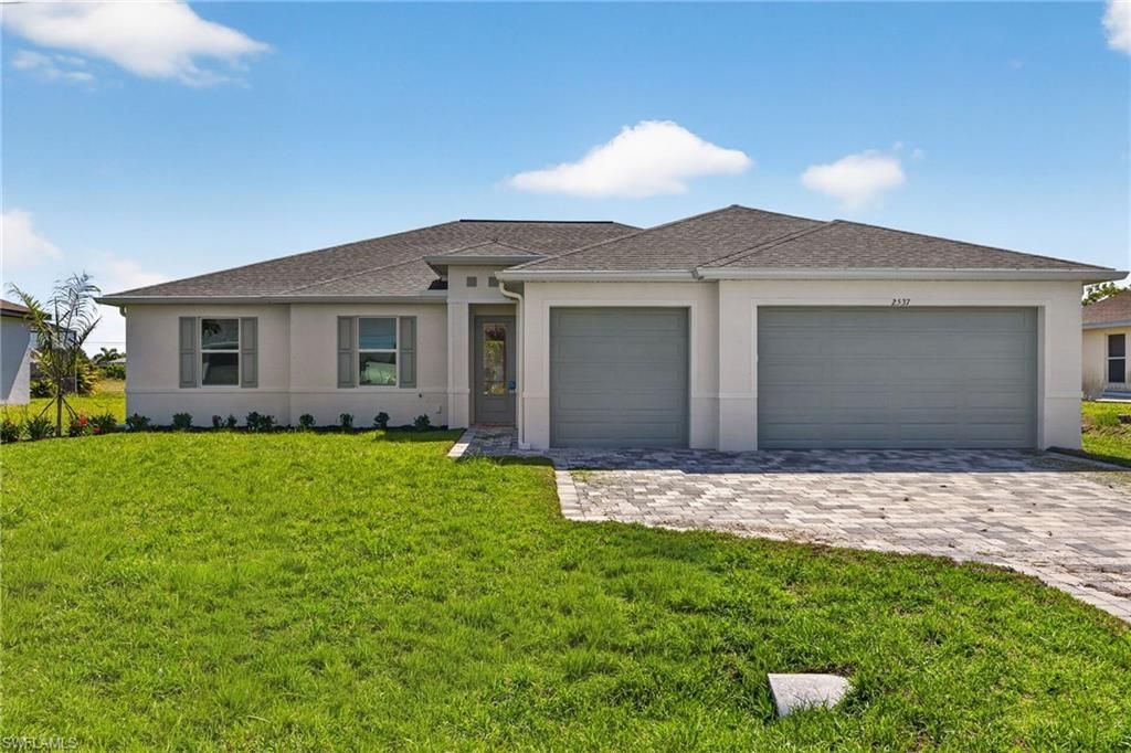 Image 28 of property listing at 2537 SW 11th PL, Cape Coral, FL 33914
