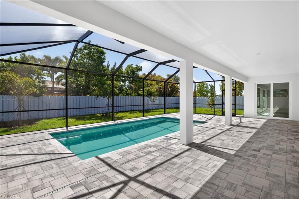 Image 31 of property listing at 2537 SW 11th PL, Cape Coral, FL 33914