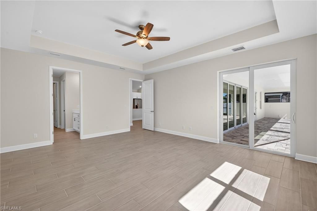 Image 7 of property listing at 2537 SW 11th PL, Cape Coral, FL 33914