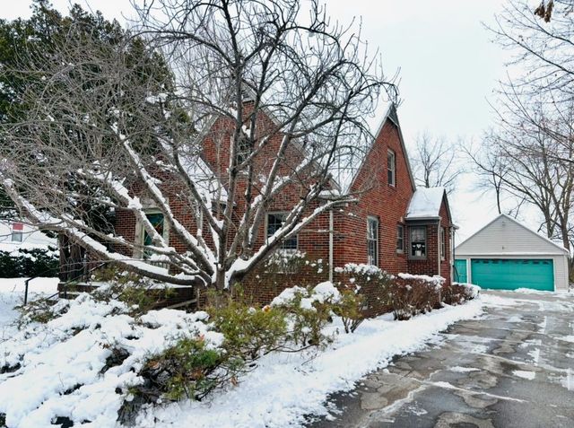 3260 E Midland Road, Bay City, MI 48706