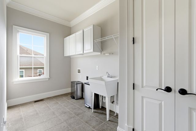 2515 Village Manor Way, Raleigh, NC 27614