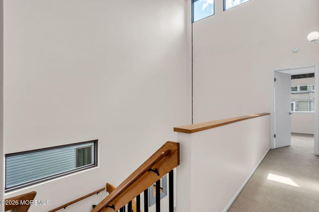 6 Beverly Court, Tinton Falls, NJ 07724