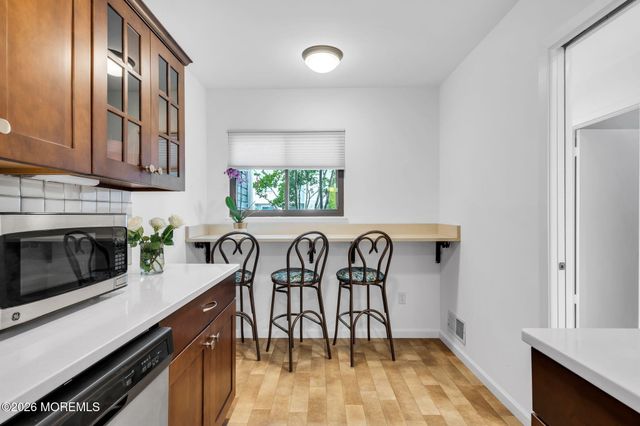 6 Beverly Court, Tinton Falls, NJ 07724