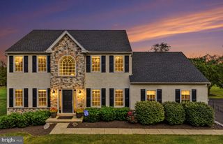 2311 ANGEL DR, Gilbertsville, PA 19525