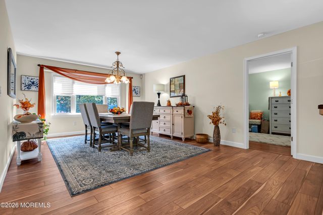 8 Eagle Drive, Bayville, NJ 08721