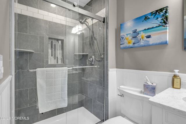 8 Eagle Drive, Bayville, NJ 08721