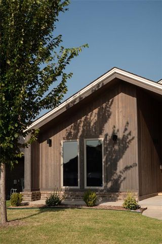 417 Vista Drive, Yukon, OK 73099