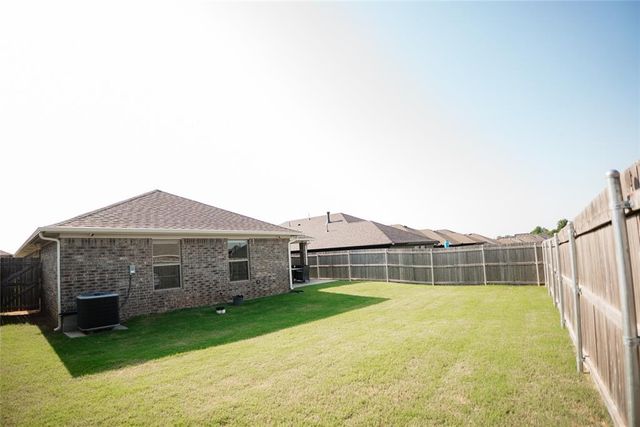 417 Vista Drive, Yukon, OK 73099