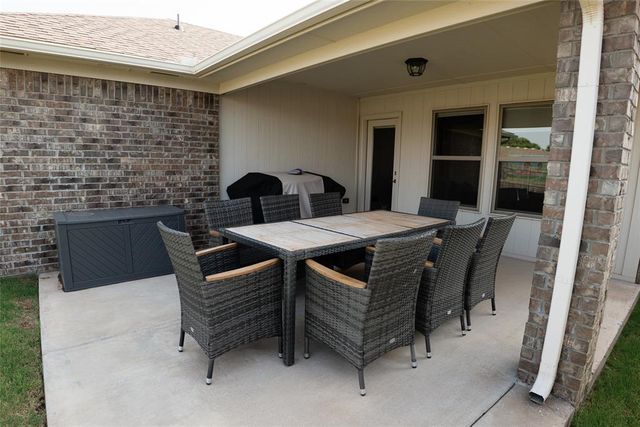 417 Vista Drive, Yukon, OK 73099