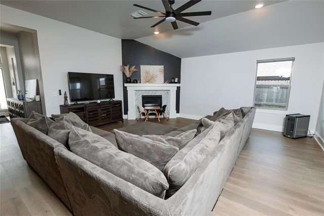 417 Vista Drive, Yukon, OK 73099